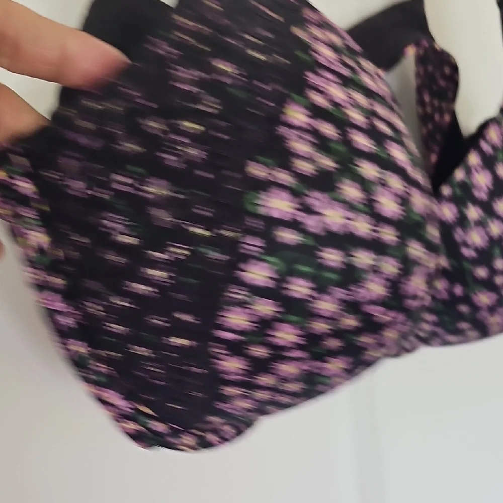 Maidenform Black and‎ Pink Floral Bra - Picture 4 of 7